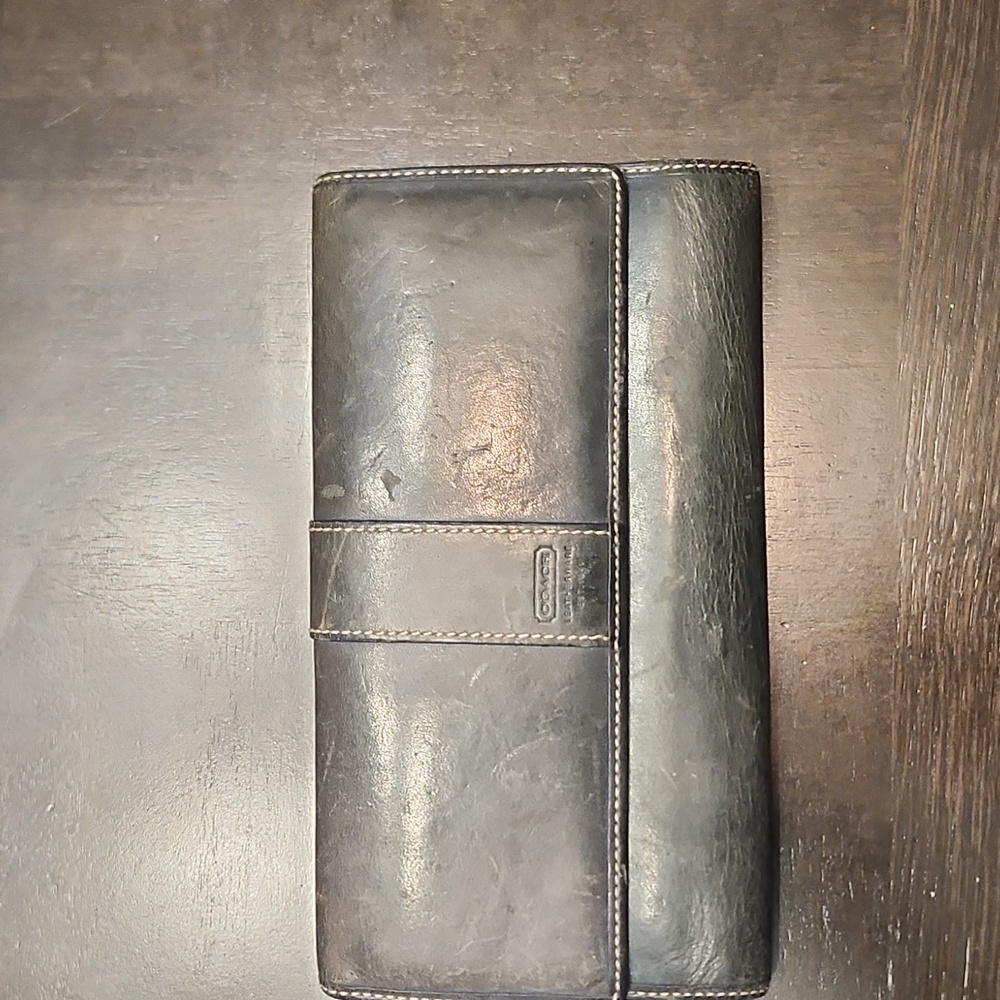 Women coach wallet